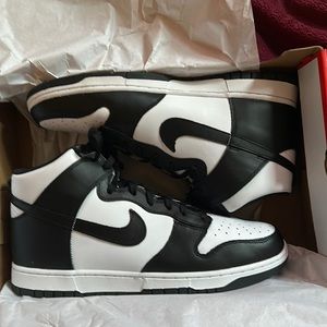 Nike Dunk hi aka Panda brand new !!!! Size 13